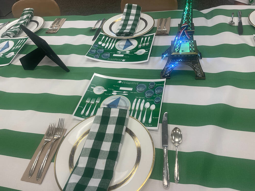 Workplace Etiquette Tips for Dining