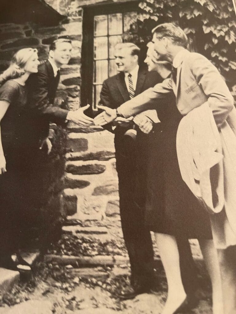 Gratitude and Generosity: Nurturing a Thankful Heart with Etiquette Classes for Adults