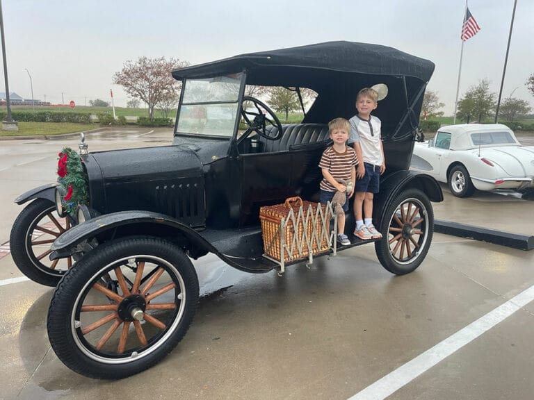 Naughty or Nice? How to Ensure Manners for Kids by Preparing Them for Holiday Events